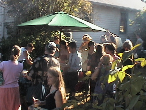 Eating crowd